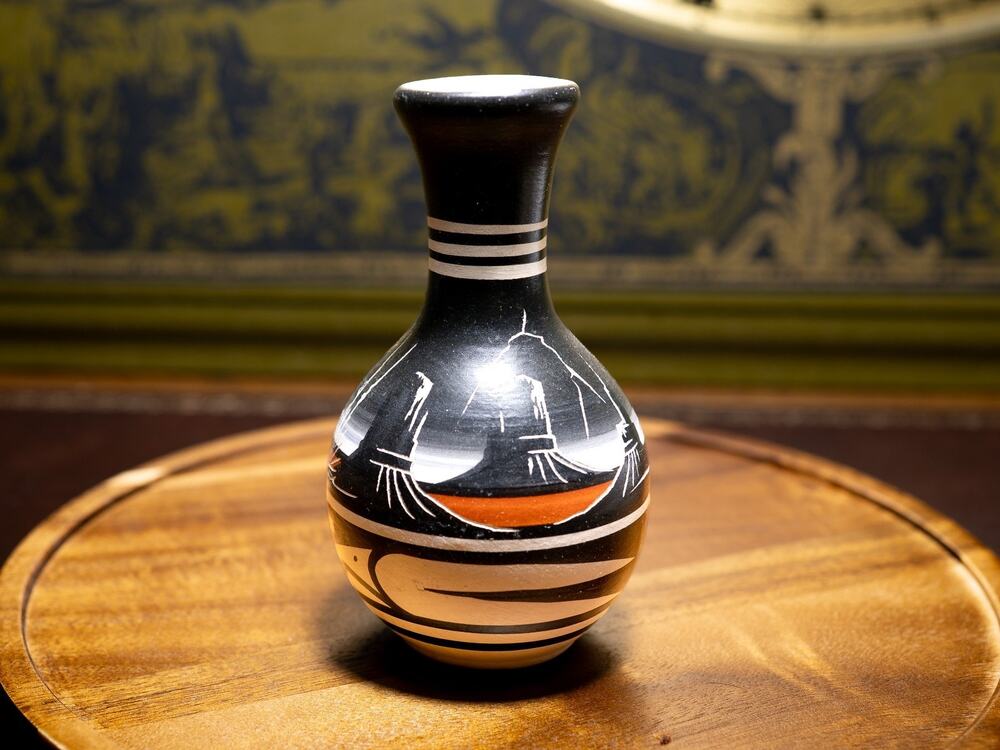 Acoma Pueblo Pottery Vase Fine Line Signed Javier Nye 5" Native American